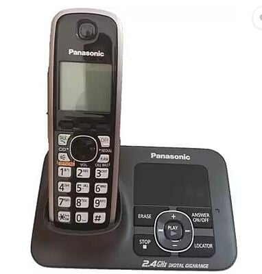 Panasonic single line TG3721SXS Digital Cordless Telephone (Black)